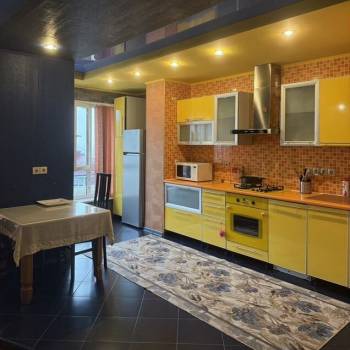 Сдается 2-х комнатная квартира, 80 м²