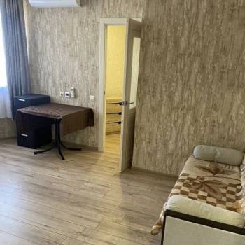 Сдается 2-х комнатная квартира, 42 м²