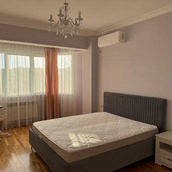Сдается 2-х комнатная квартира, 74 м²