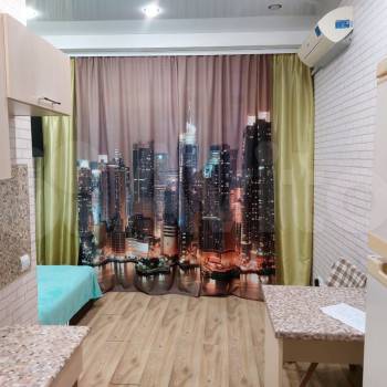 Продается 1-комнатная квартира, 18 м²