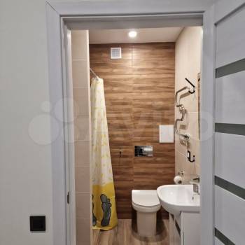 Продается 1-комнатная квартира, 42 м²