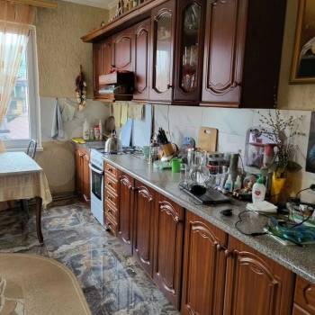 Продается Дом, 370 м²