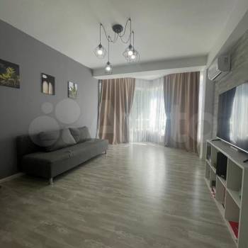 Сдается 2-х комнатная квартира, 77 м²