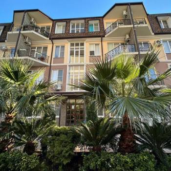 Продается 1-комнатная квартира, 42 м²