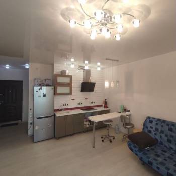 Продается 1-комнатная квартира, 37 м²