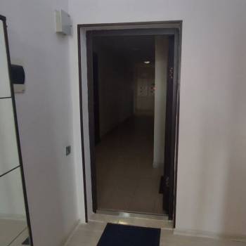 Продается 1-комнатная квартира, 37 м²