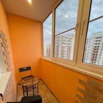 Продается 1-комнатная квартира, 37 м²