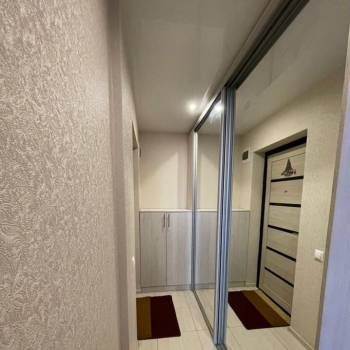 Продается 1-комнатная квартира, 37 м²