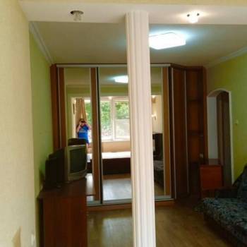 Продается 1-комнатная квартира, 32 м²