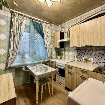 Продается 1-комнатная квартира, 32 м²