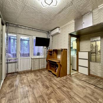Продается 1-комнатная квартира, 32 м²