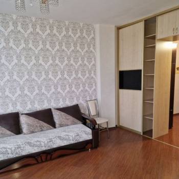 Сдается 1-комнатная квартира, 46 м²