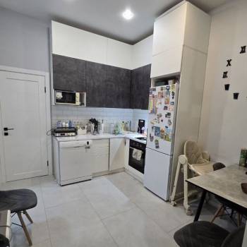 Продается 1-комнатная квартира, 35 м²