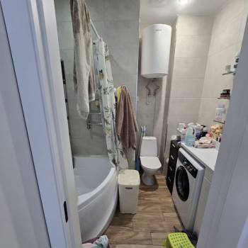 Продается 1-комнатная квартира, 35 м²