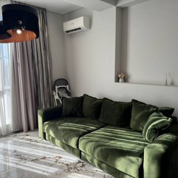 Продается 1-комнатная квартира, 40 м²