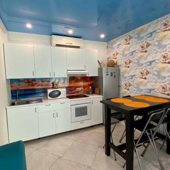 Продается 1-комнатная квартира, 50 м²