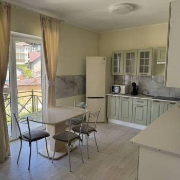 Сдается 1-комнатная квартира, 54 м²