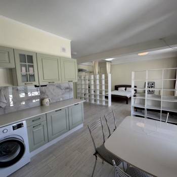 Сдается 1-комнатная квартира, 54 м²