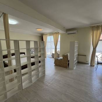 Сдается 1-комнатная квартира, 54 м²