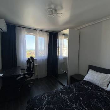 Продается 1-комнатная квартира, 41 м²