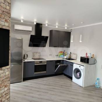 Сдается 1-комнатная квартира, 51,6 м²