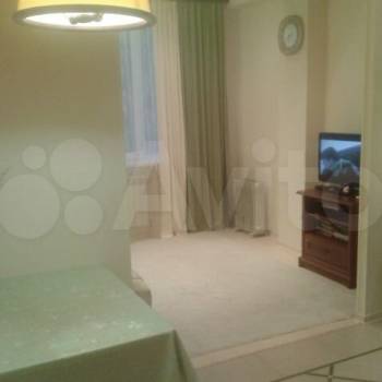 Сдается 1-комнатная квартира, 40 м²