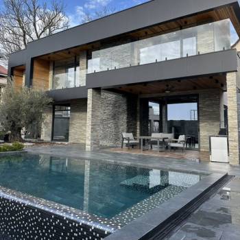 Продается Дом, 300 м²