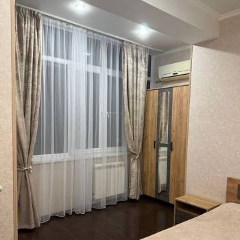 Сдается 2-х комнатная квартира, 100 м²