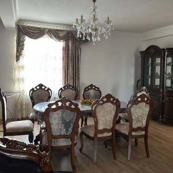 Сдается 2-х комнатная квартира, 110 м²