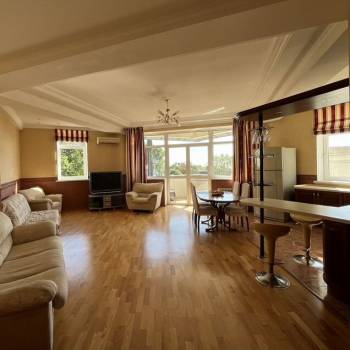 Сдается 2-х комнатная квартира, 91 м²