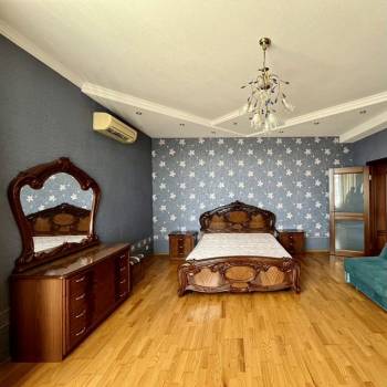 Сдается 2-х комнатная квартира, 91 м²