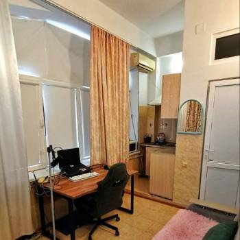 Продается 1-комнатная квартира, 13 м²