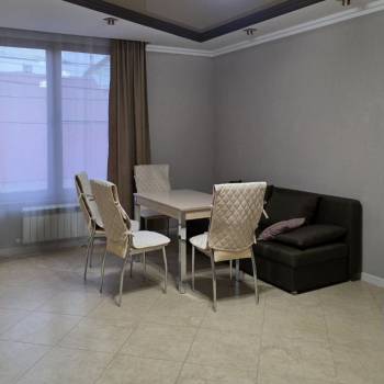 Сдается 2-х комнатная квартира, 65 м²