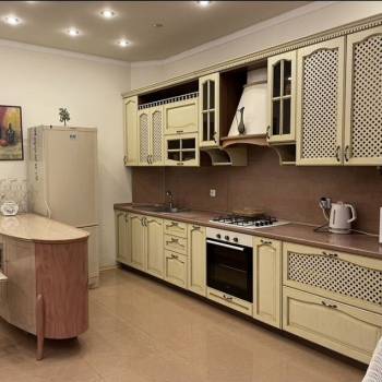 Продается Многокомнатная квартира, 147,2 м²