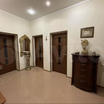 Продается Многокомнатная квартира, 147,2 м²