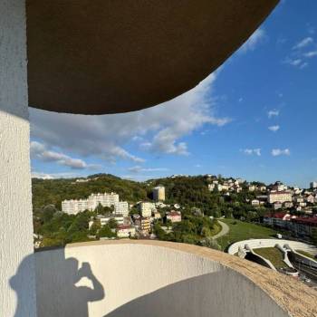 Продается 1-комнатная квартира, 90 м²