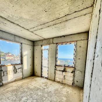 Продается 1-комнатная квартира, 90 м²