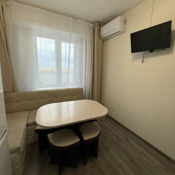 Сдается 1-комнатная квартира, 56 м²