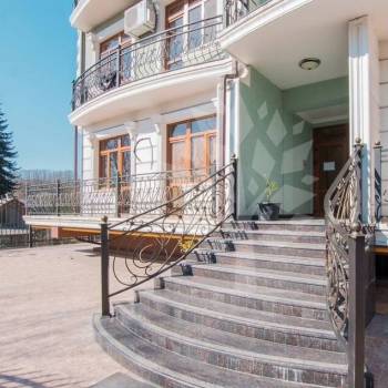 Продается 3-х комнатная квартира, 98 м²