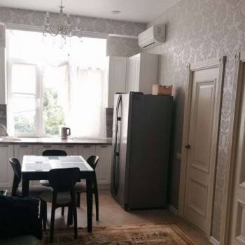 Продается Многокомнатная квартира, 75 м²