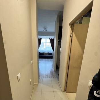 Продается 1-комнатная квартира, 37 м²