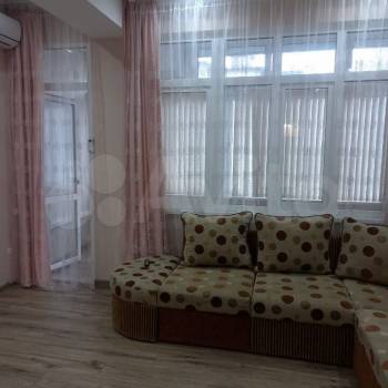 Сдается 1-комнатная квартира, 38 м²