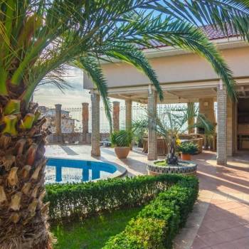 Продается Дом, 450 м²