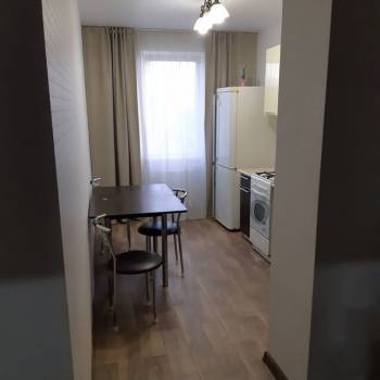 Сдается 1-комнатная квартира, 41 м²