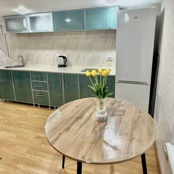 Продается 1-комнатная квартира, 50 м²