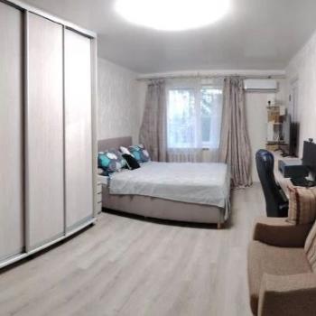 Продается 1-комнатная квартира, 47 м²