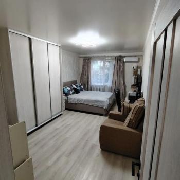 Продается 1-комнатная квартира, 47 м²