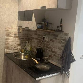 Продается 1-комнатная квартира, 18 м²