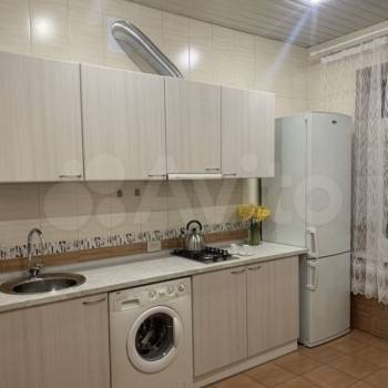 Сдается 1-комнатная квартира, 39 м²
