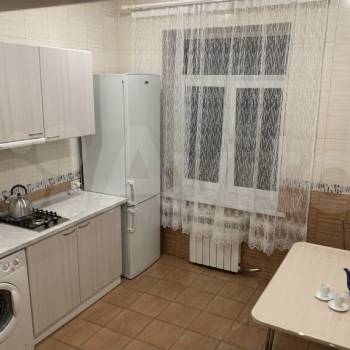 Сдается 1-комнатная квартира, 39 м²